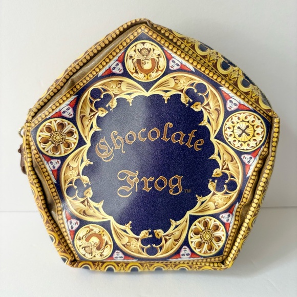 Wizarding World of Harry Potter Japan Chocolate Frog Cosmetic Bag - Picture 1 of 5